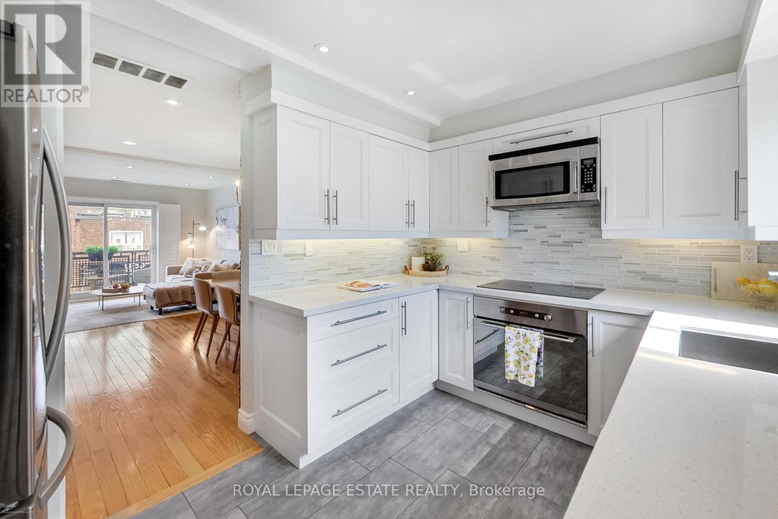 203 - 101 Hammersmith Avenue, Toronto (The Beaches), Ontario  M4E 2W3 - Photo 8 - E12944374