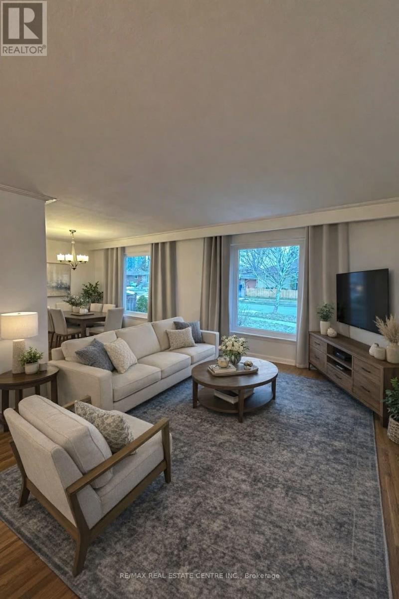 14 Cora Crescent, Toronto, Ontario  M1P 4M4 - Photo 4 - E12944388