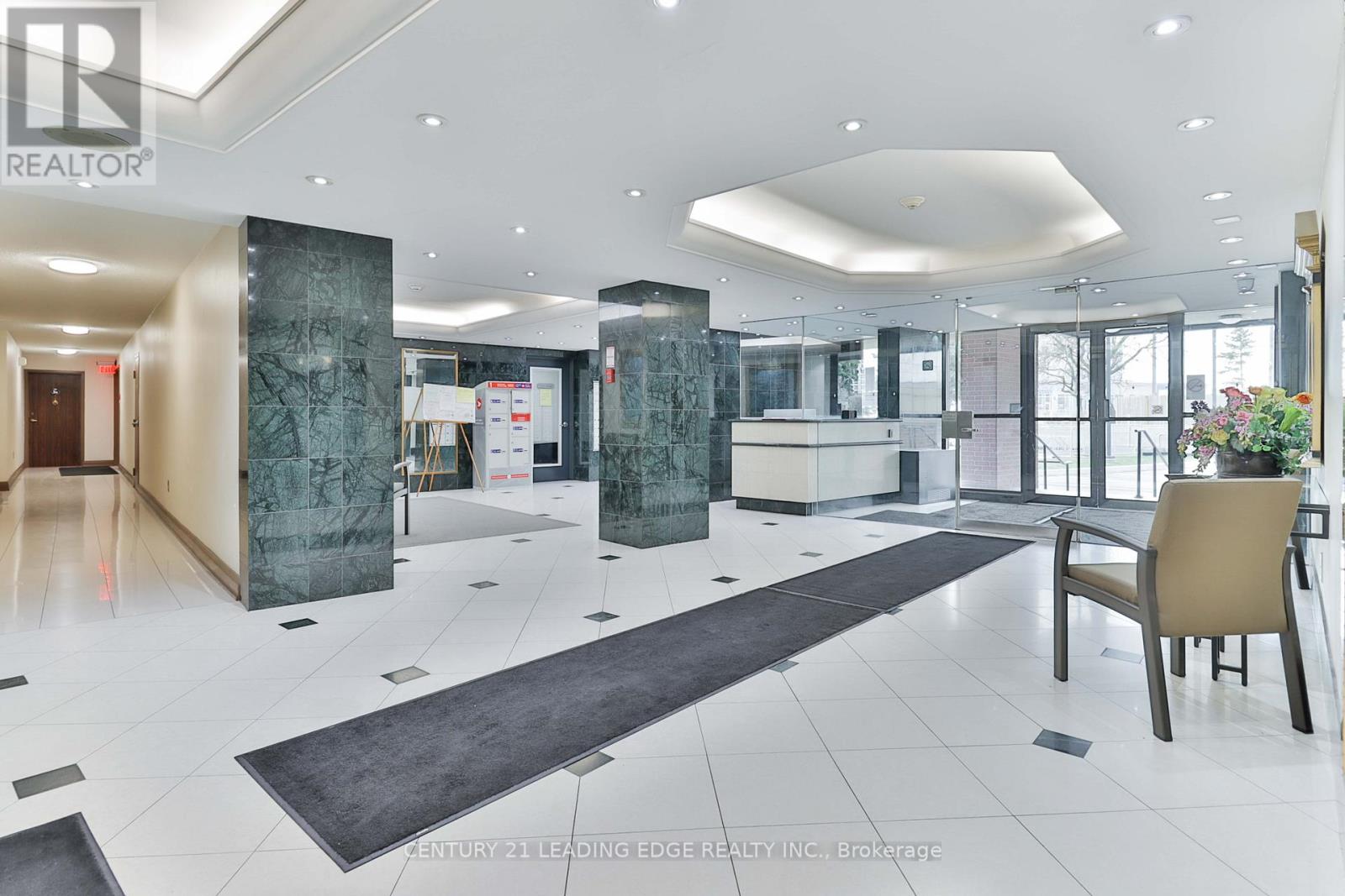 1804 - 2365 Kennedy Road, Toronto, Ontario  M1T 3S6 - Photo 2 - E12944408