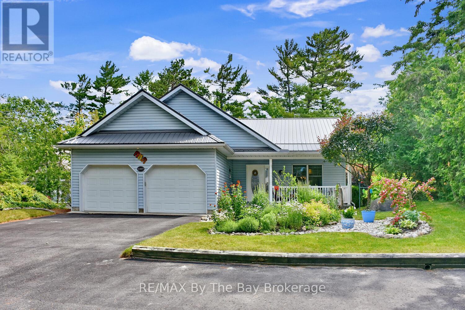 1327 River Road E, Wasaga Beach, Ontario  L9Z 2R7 - Photo 46 - S12941550