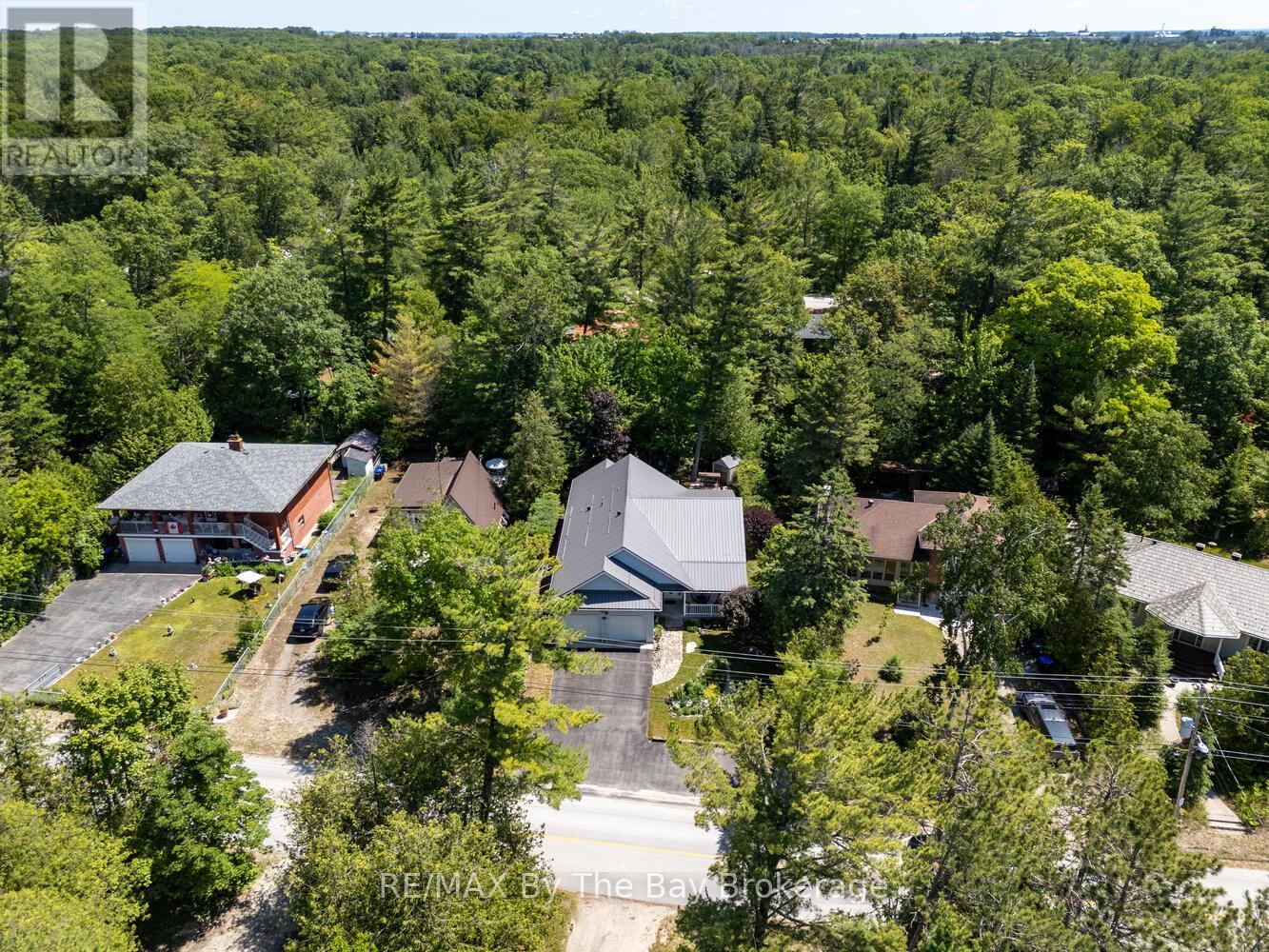 1327 River Road E, Wasaga Beach, Ontario  L9Z 2R7 - Photo 45 - S12941550