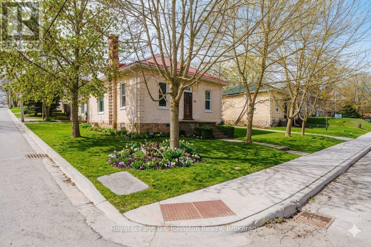 Sw - 83 3rd Street, Arran-Elderslie, Ontario  N0G 1L0 - Photo 2 - X12944456