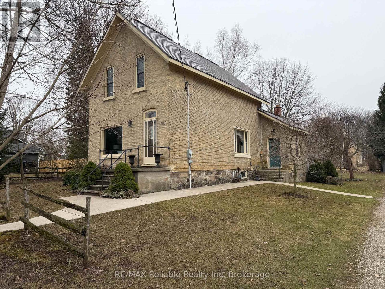 293 DRUMMOND STREET, North Huron, Ontario