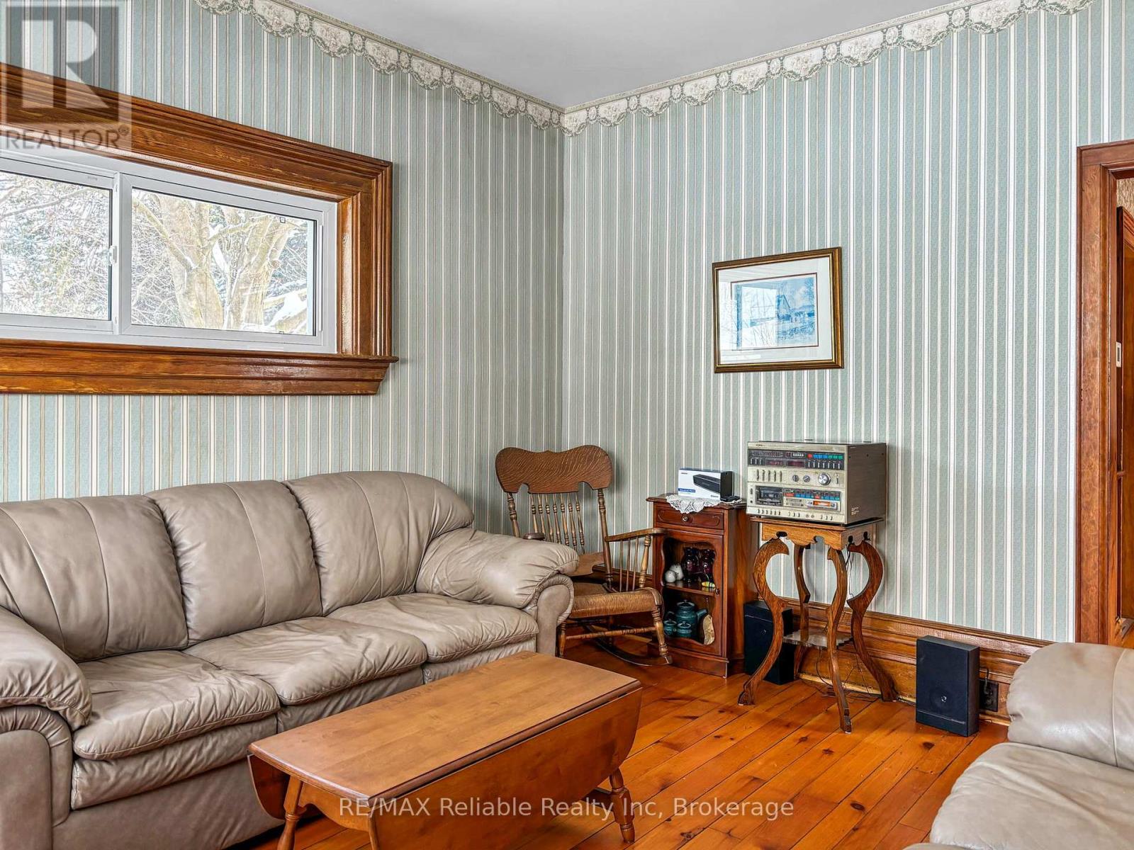 293 Drummond Street, North Huron, Ontario  N0M 1H0 - Photo 9 - X12772290