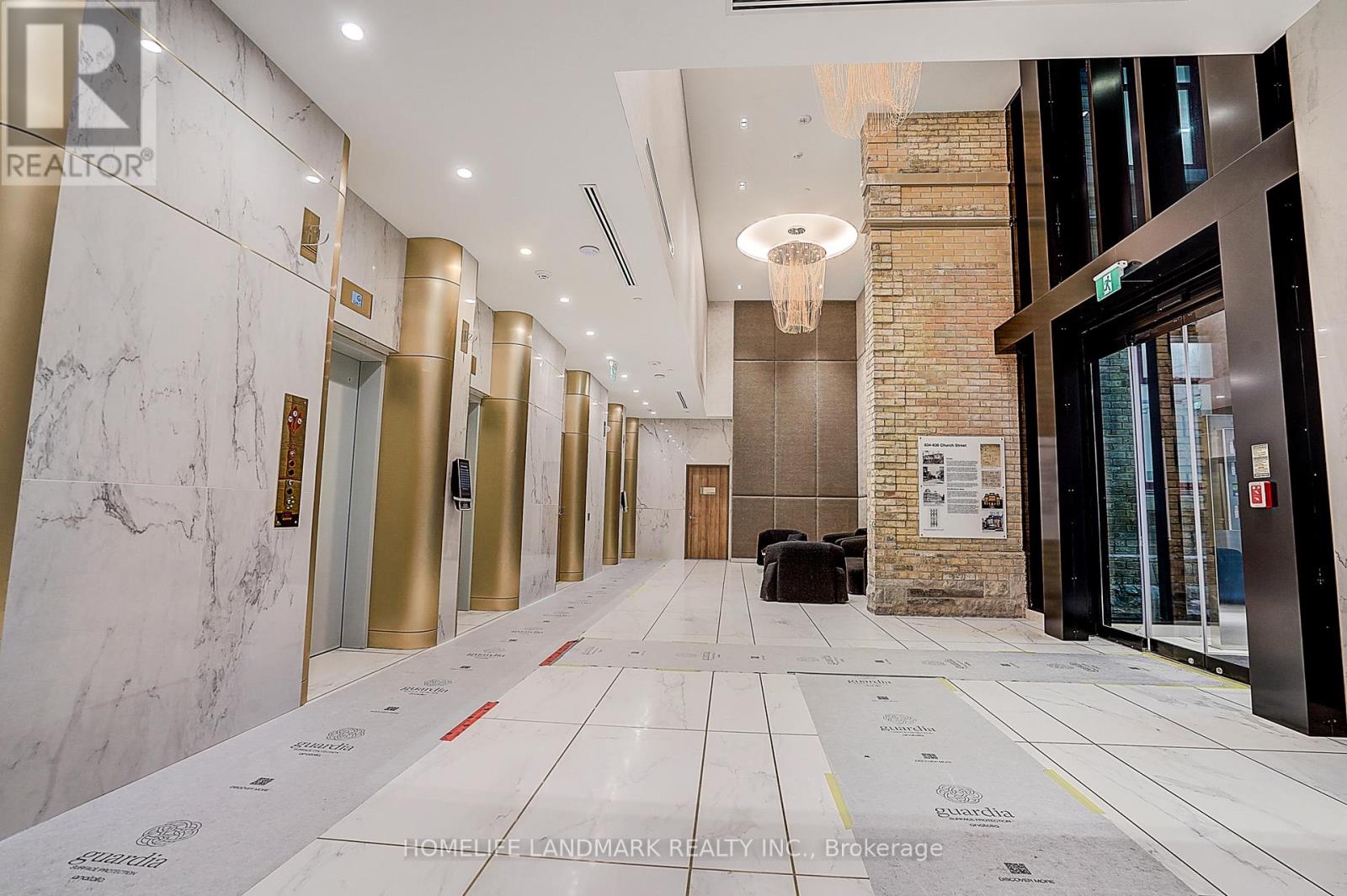 2703 - 634 Church Street, Toronto, Ontario  M4Y 2G3 - Photo 3 - C12910940