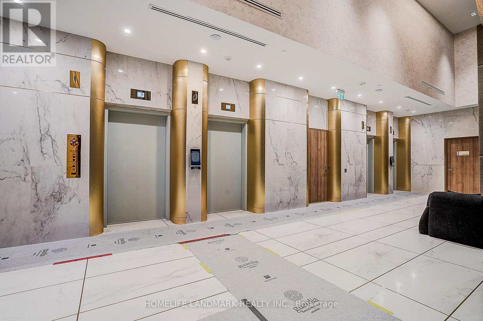 2703 - 634 Church Street, Toronto, Ontario  M4Y 2G3 - Photo 4 - C12910940