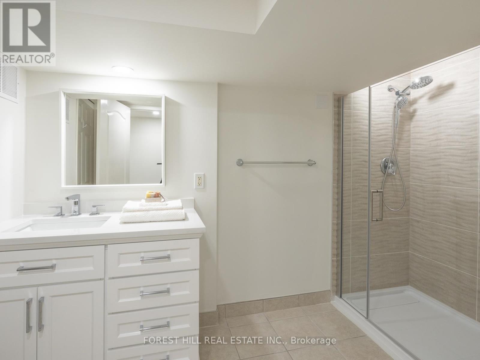 Lower - 596 Woodbridge Avenue, Vaughan, Ontario  L4L 2T7 - Photo 14 - N12944170