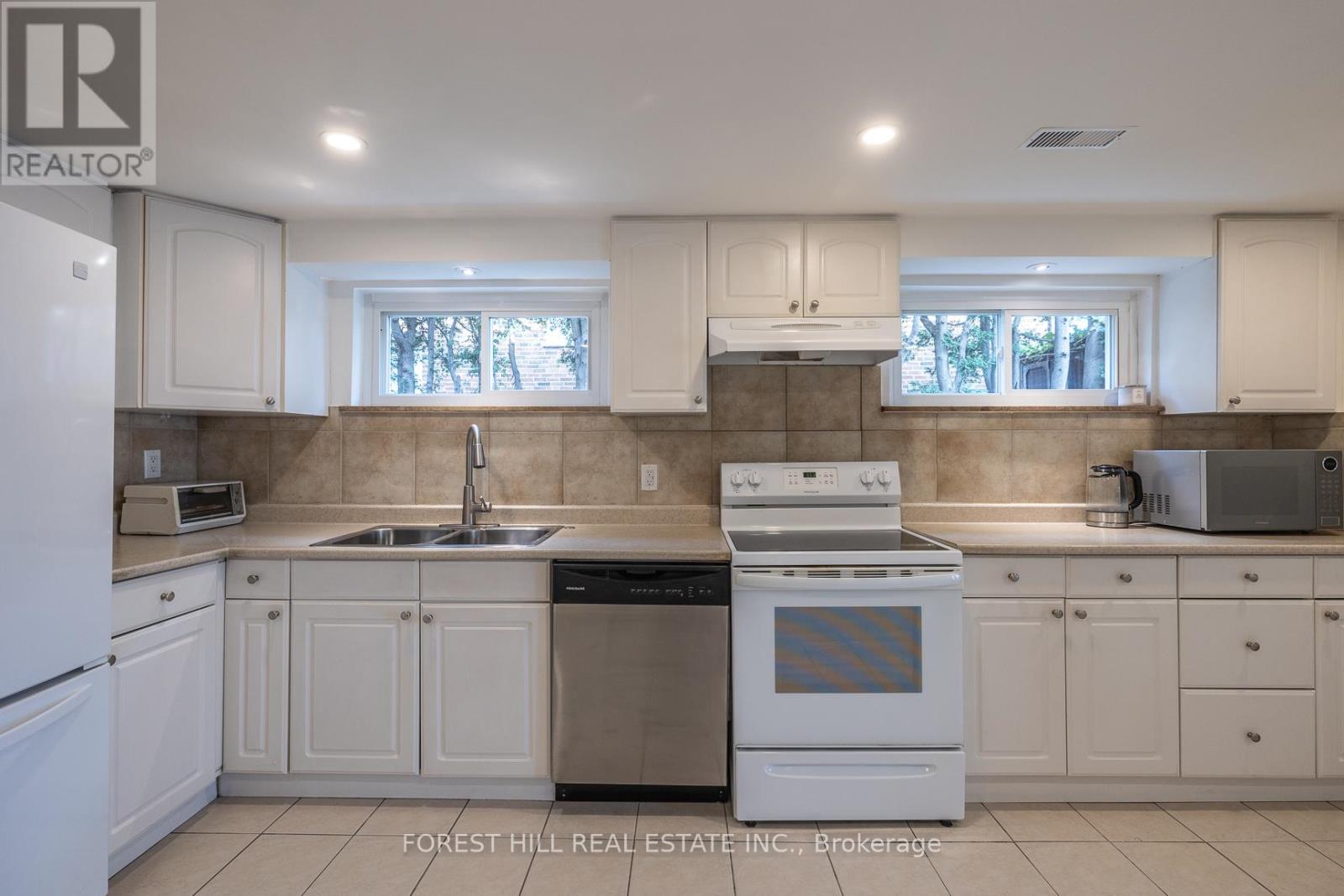 Lower - 596 Woodbridge Avenue, Vaughan, Ontario  L4L 2T7 - Photo 3 - N12944170