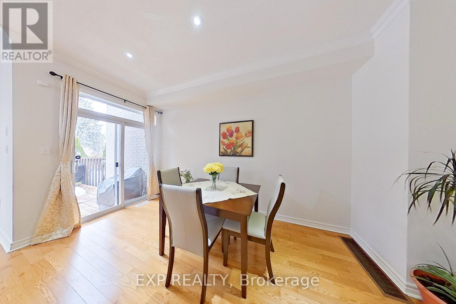 24 Williams Street, Markham, Ontario  L6C 0C2 - Photo 9 - N12944186