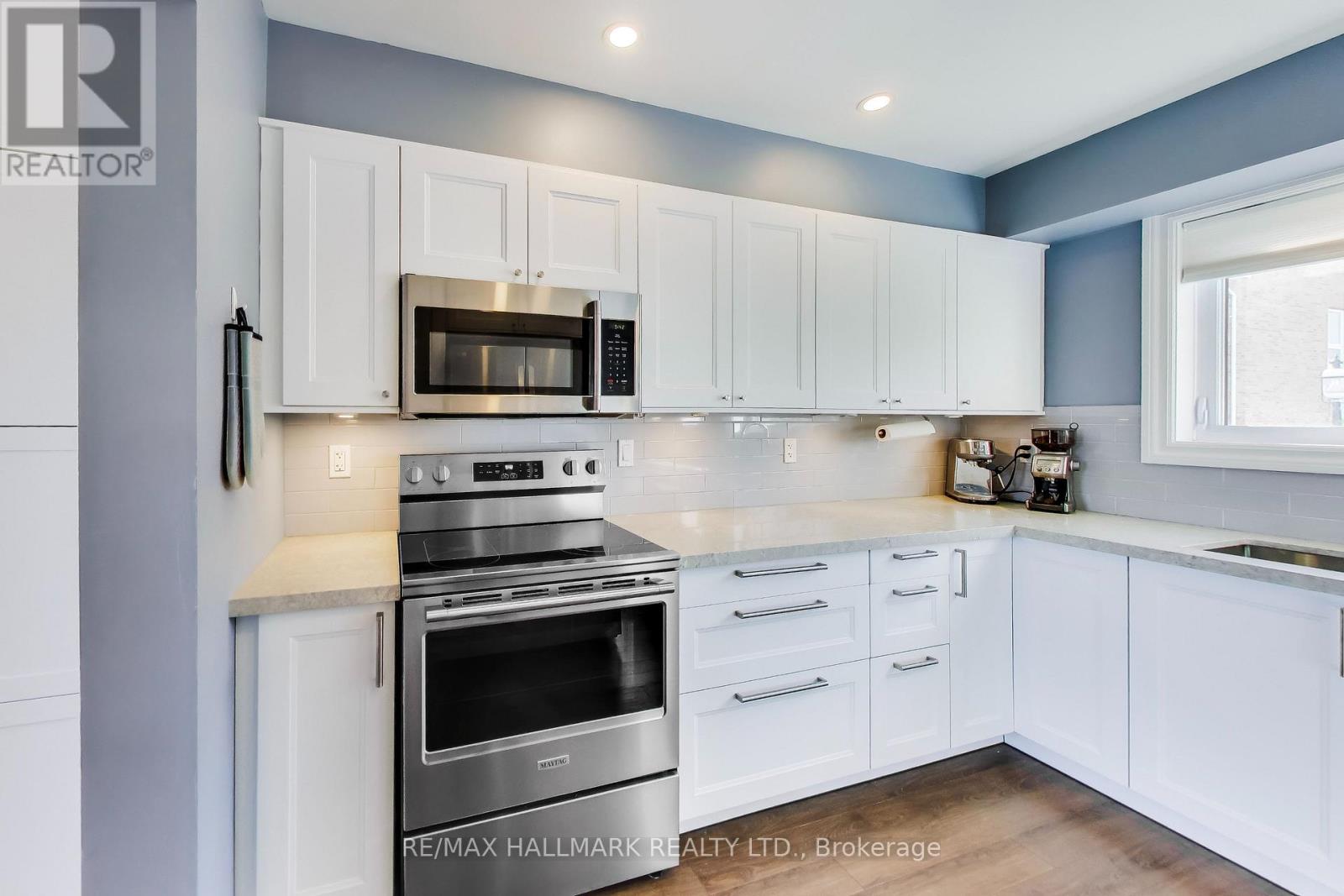 94 William Curtis Circle, Newmarket, Ontario  L3Y 8L6 - Photo 18 - N12944256