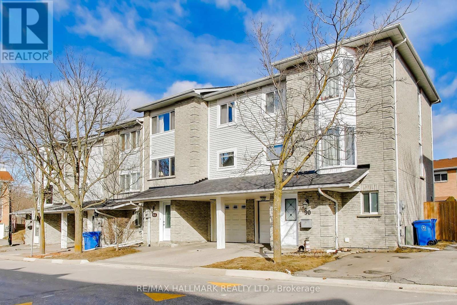 94 William Curtis Circle, Newmarket, Ontario  L3Y 8L6 - Photo 4 - N12944256