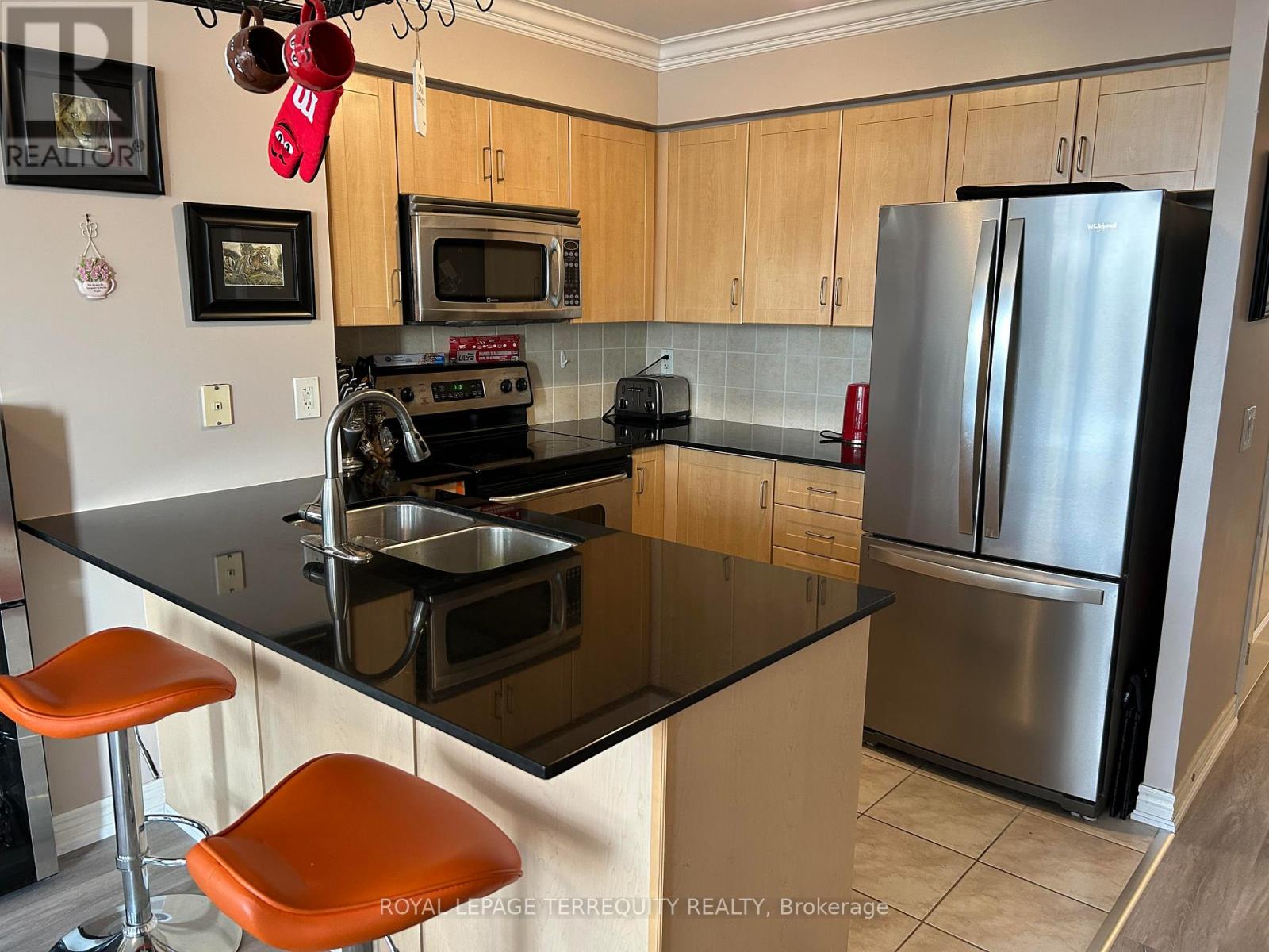 610 - 60 Disera Drive, Vaughan, Ontario  L4J 9G1 - Photo 2 - N12944258