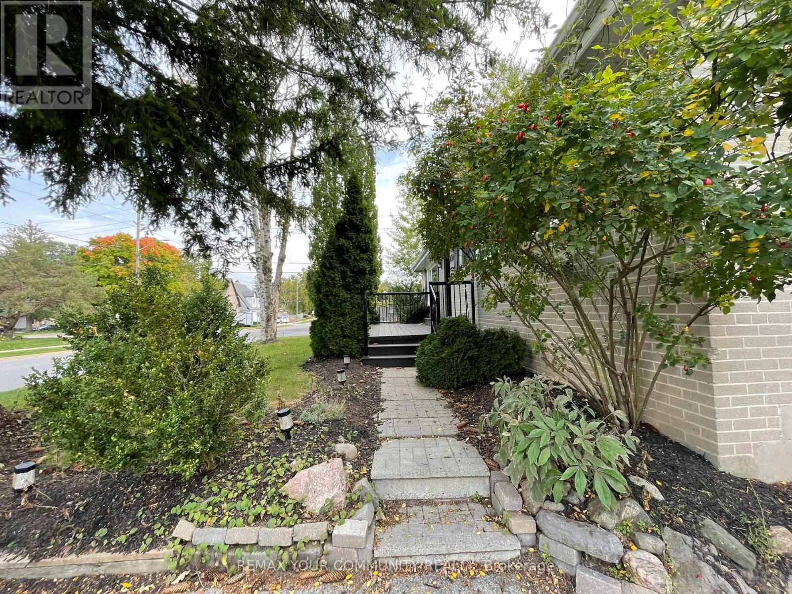 326 Rupert Avenue, Whitchurch-Stouffville, Ontario  L4A 1C9 - Photo 2 - N12944262