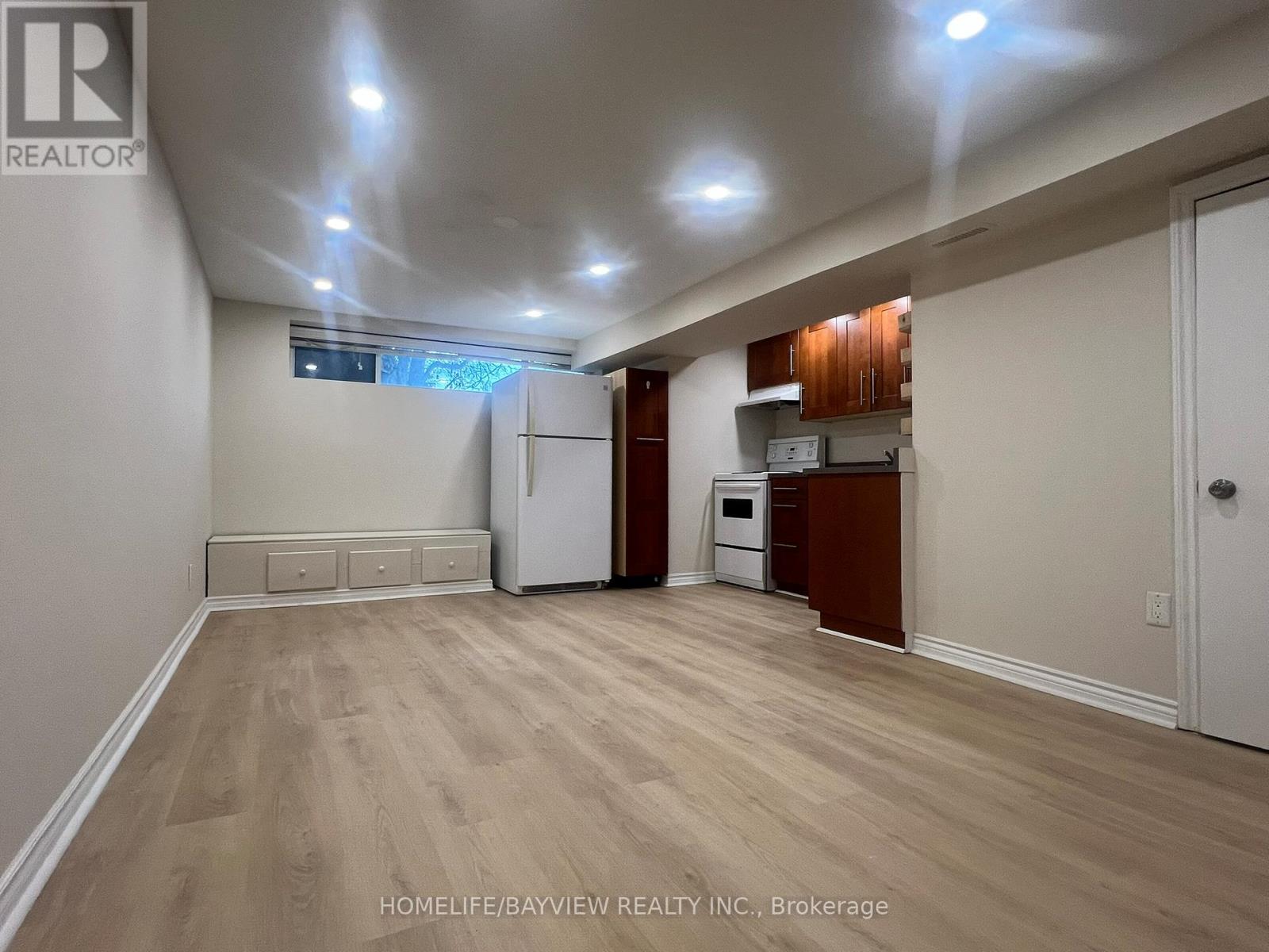 Bmnt - 74 Newbury Drive, Newmarket, Ontario  L3Y 4R3 - Photo 5 - N12944376