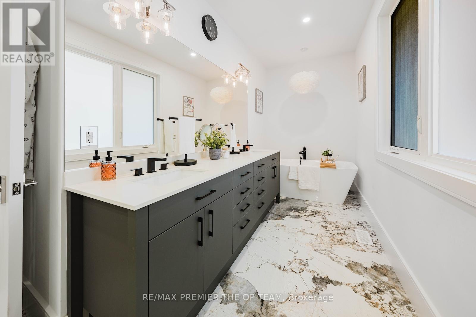 15 Rodcliff Road, New Tecumseth (Tottenham), Ontario  L0G 1W0 - Photo 23 - N12944482