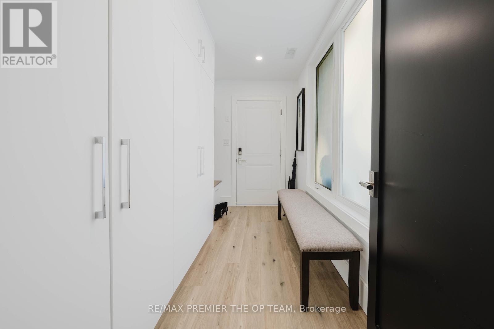 15 Rodcliff Road, New Tecumseth (Tottenham), Ontario  L0G 1W0 - Photo 5 - N12944482