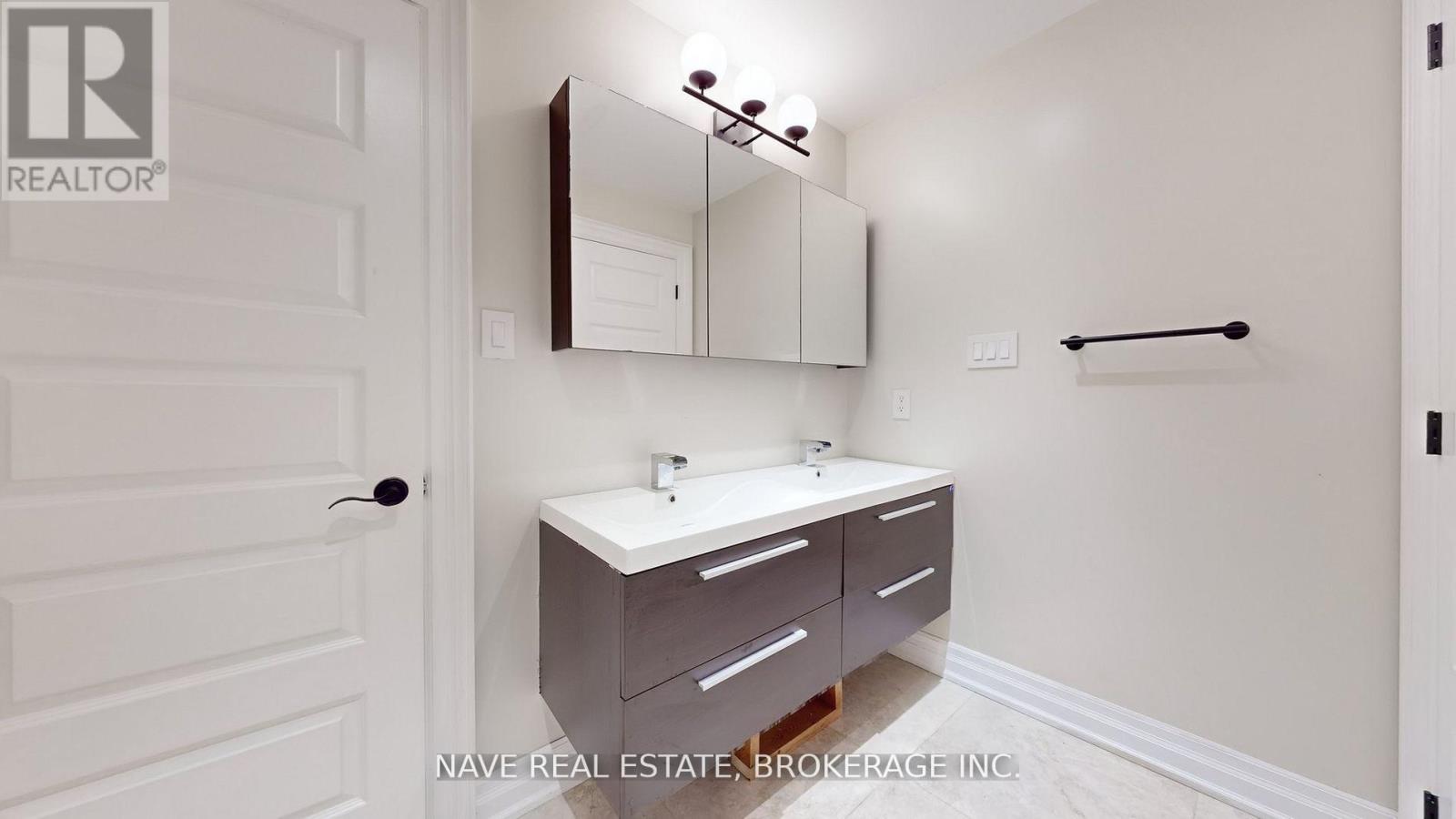 63 Elderberry Trail, Aurora, Ontario  L4G 6X1 - Photo 26 - N12944624