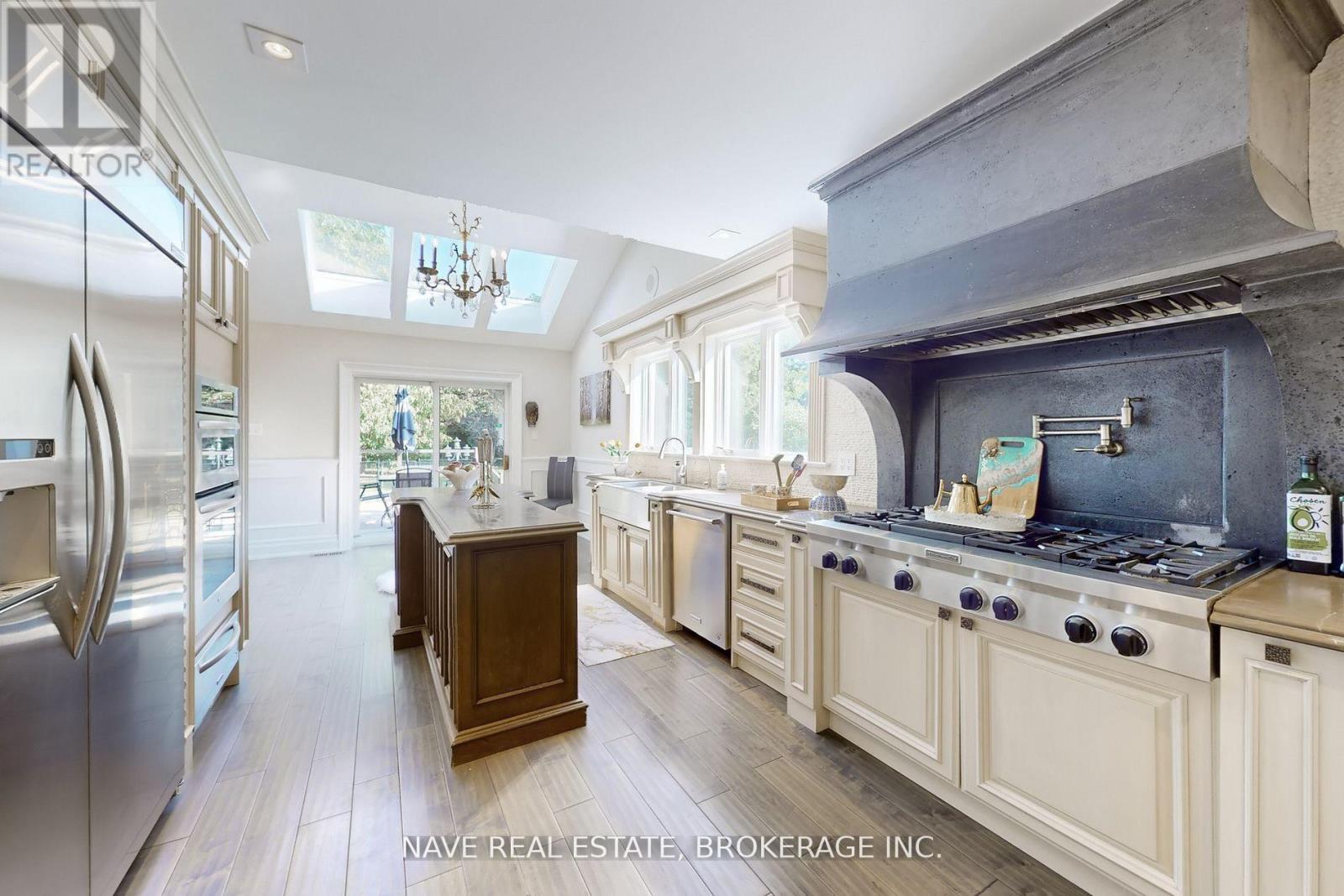 63 Elderberry Trail, Aurora, Ontario  L4G 6X1 - Photo 5 - N12944624