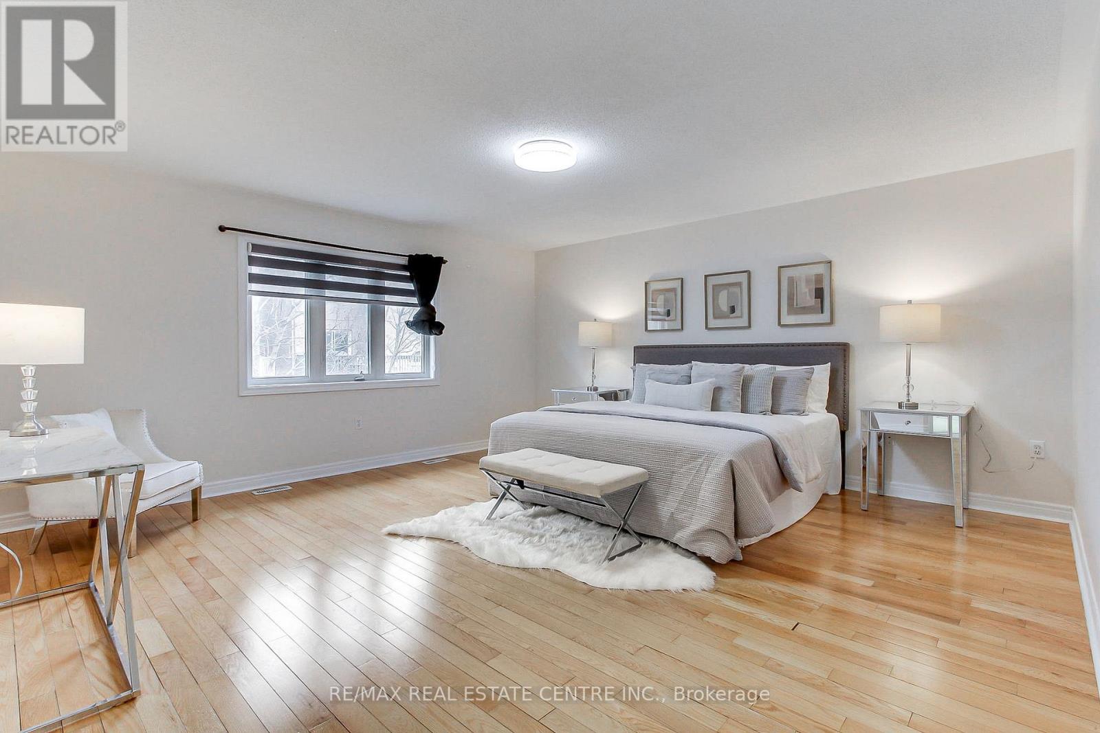 54 Woodbury Crescent, Newmarket (Summerhill Estates), Ontario  L3X 2V5 - Photo 27 - N12944628