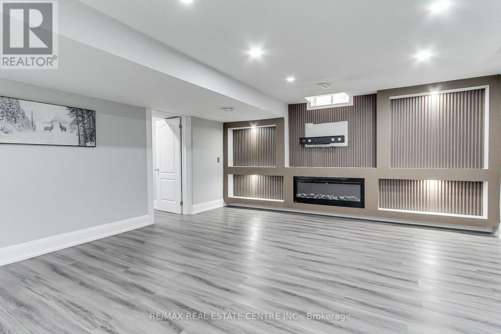 54 Woodbury Crescent, Newmarket (Summerhill Estates), Ontario  L3X 2V5 - Photo 42 - N12944628