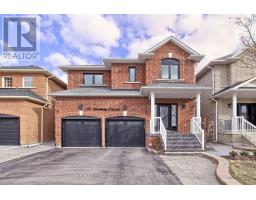54 WOODBURY CRESCENT, Newmarket, Ontario