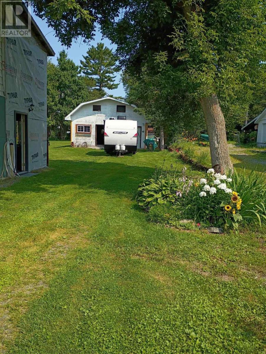 18 Maple St, Thessalon, Ontario  P0R 1L0 - Photo 5 - SM260582