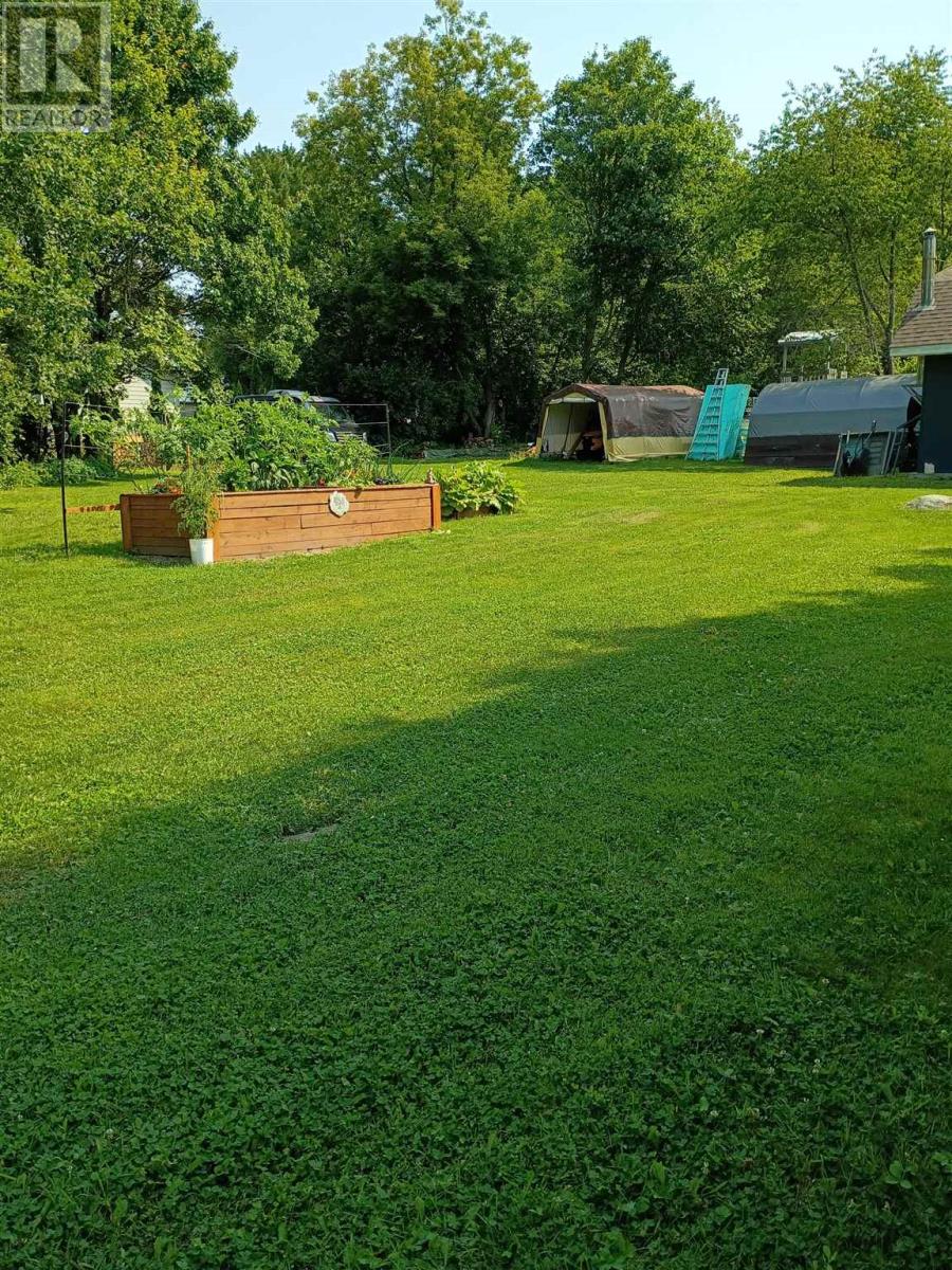 18 Maple St, Thessalon, Ontario  P0R 1L0 - Photo 8 - SM260582