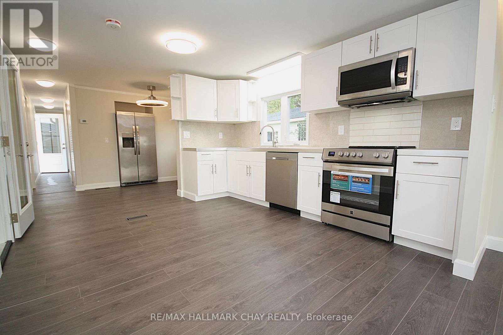 4064 Ash Crescent, Severn, Ontario  L3V 6H4 - Photo 14 - S12944260