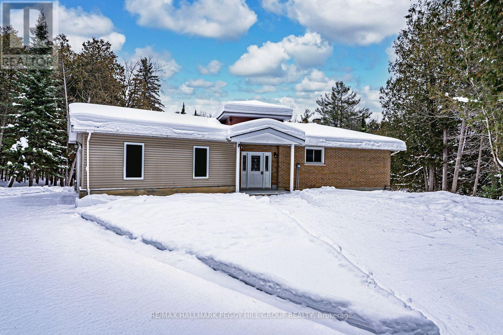 537 Huronia Road, Barrie, Ontario  L4N 8X3 - Photo 5 - S12944362