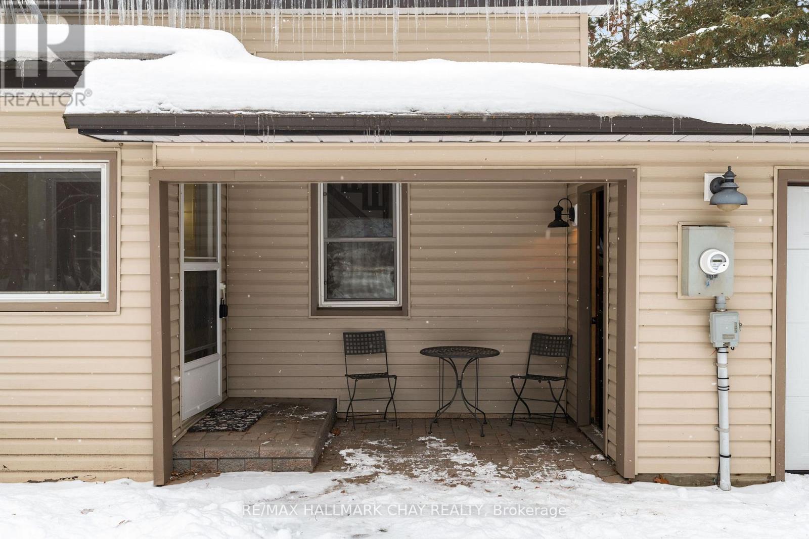 3324 Penetanguishene Road, Oro-Medonte, Ontario  L4M 4Y8 - Photo 3 - S12944396