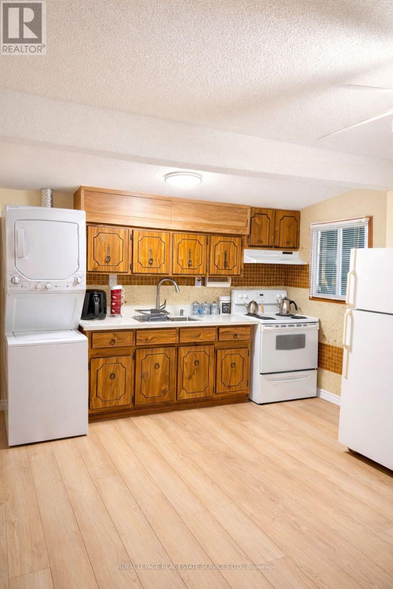 34 Nancy Street, Wasaga Beach, Ontario  L9Z 2K5 - Photo 3 - S12944404