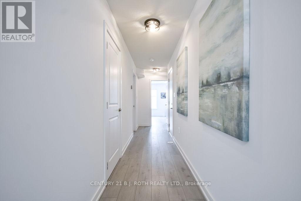 104 Blue Forest Crescent, Barrie, Ontario  L9J 0N7 - Photo 3 - S12944570