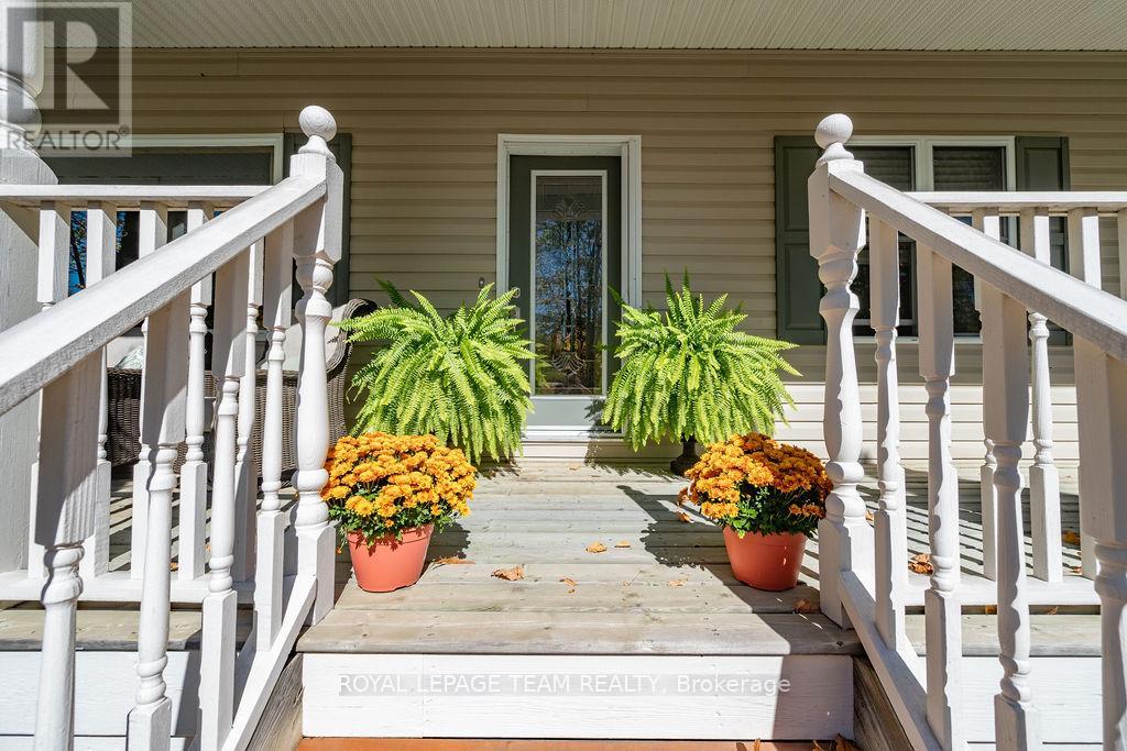 698 Barryvale Road, Greater Madawaska, Ontario  K0J 1H0 - Photo 2 - X12666028