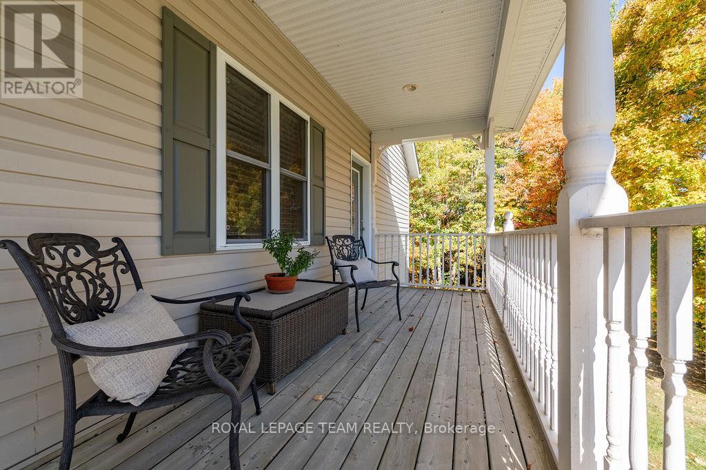 698 Barryvale Road, Greater Madawaska, Ontario  K0J 1H0 - Photo 5 - X12666028