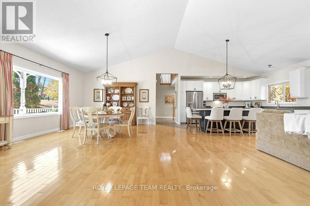 698 Barryvale Road, Greater Madawaska, Ontario  K0J 1H0 - Photo 9 - X12666028