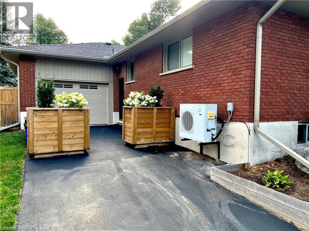 213 UNION Street E Unit# lower, Waterloo, Ontario
