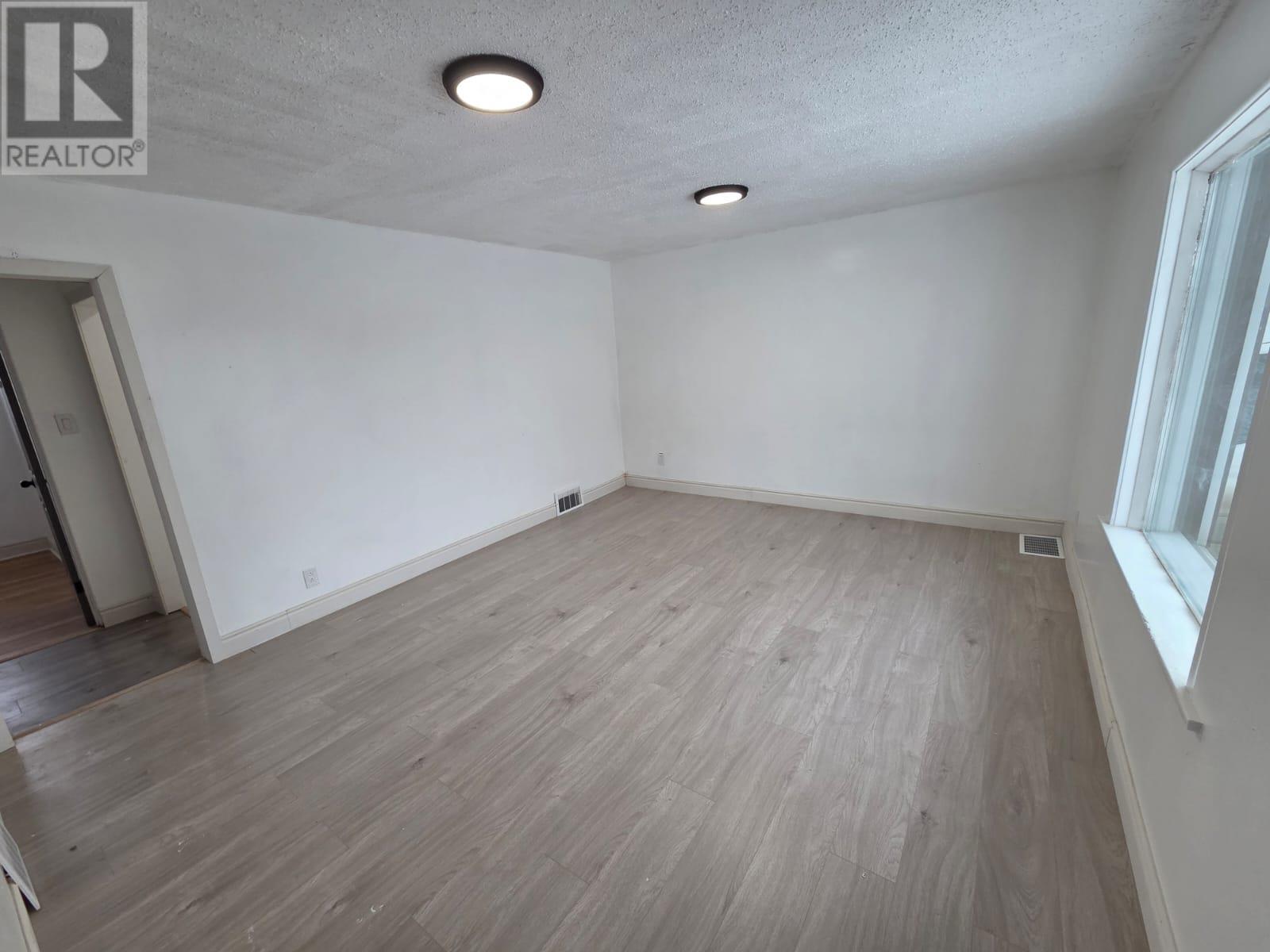 2230 Begin St E, Thunder Bay, Ontario  P7E 5L6 - Photo 11 - TB2600481