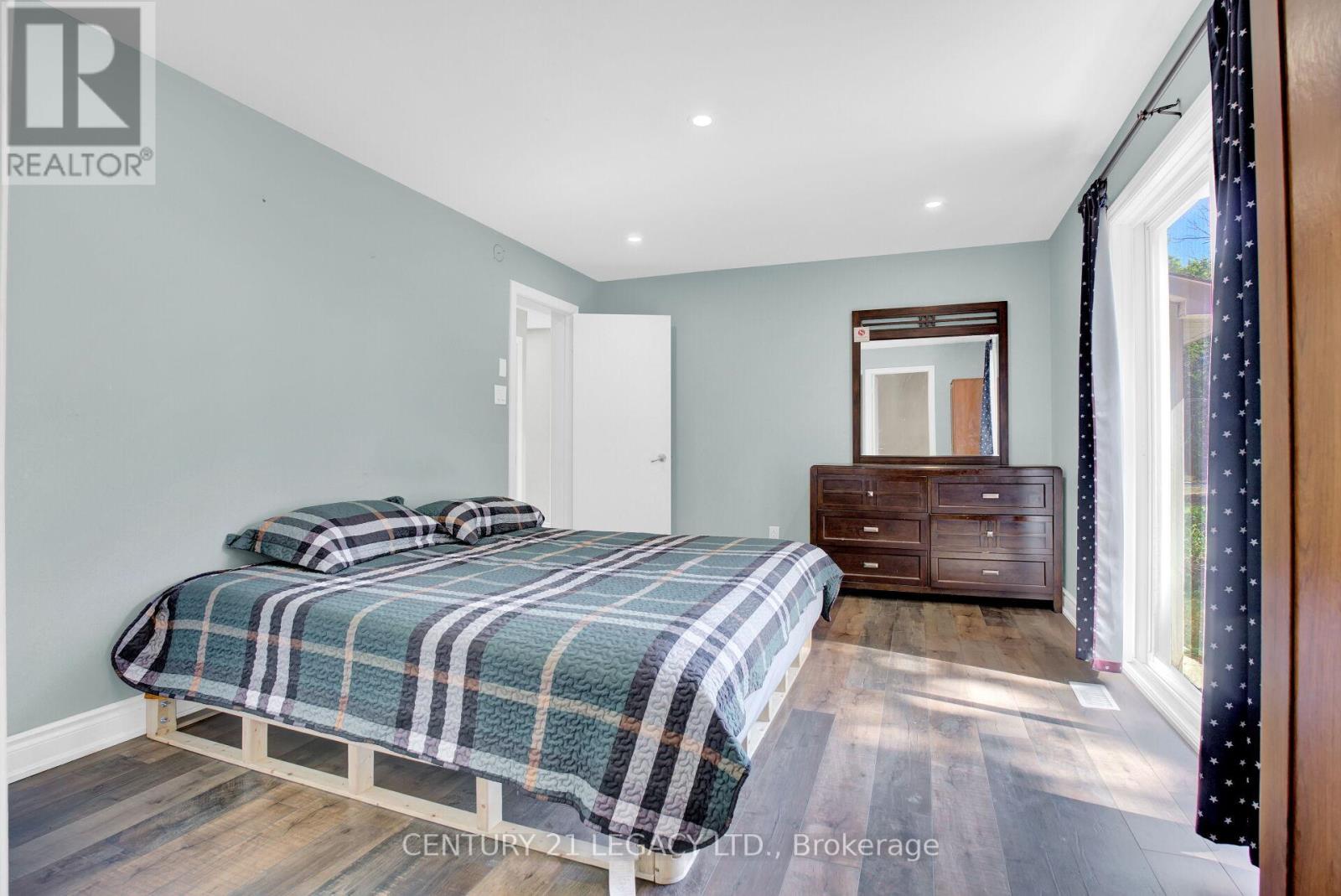 8182 Hornby Road, Halton Hills, Ontario  L0P 1E0 - Photo 13 - W12944154