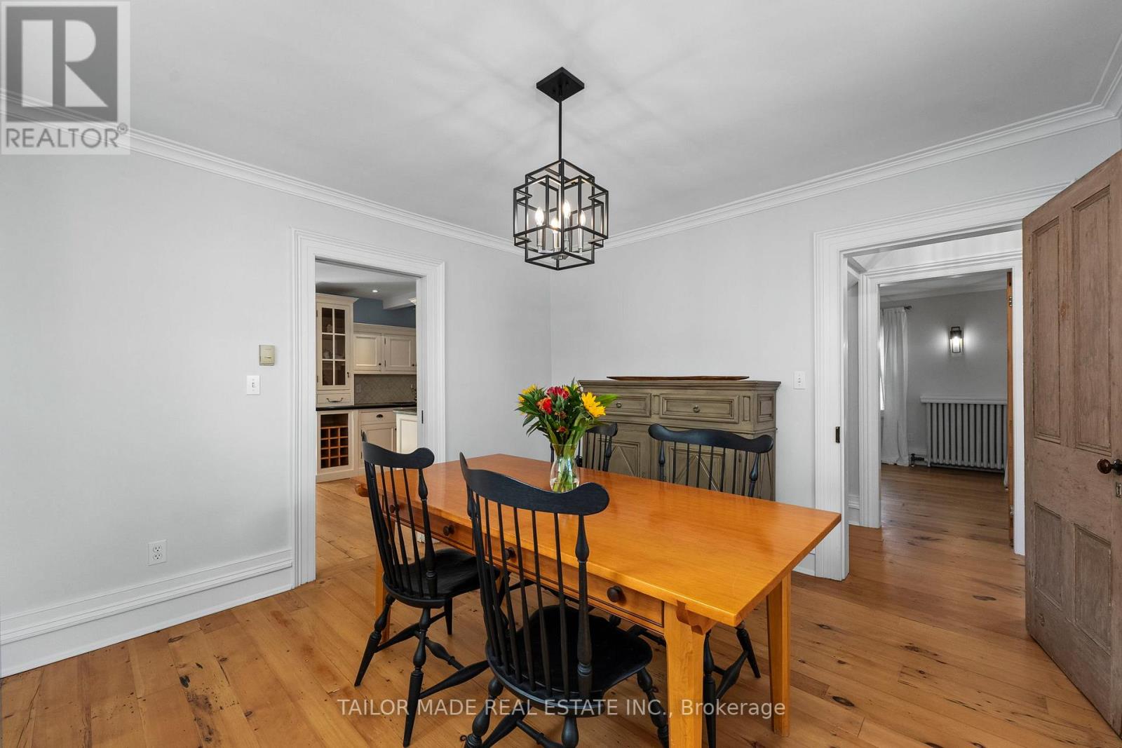 19 Isabella Street, Brampton, Ontario  L6X 1P4 - Photo 6 - W12944162