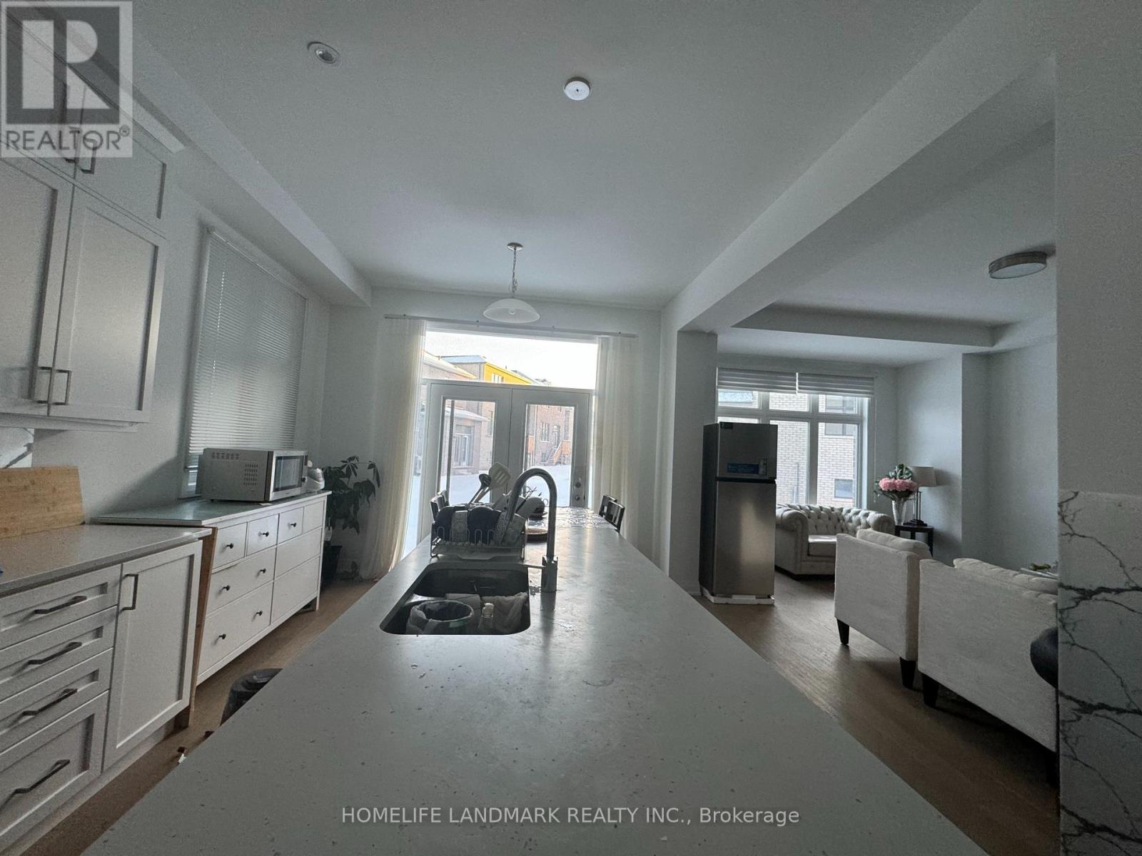 Master - 3036 William Cutmore Boulevard, Oakville, Ontario  L6H 7W8 - Photo 5 - W12944166