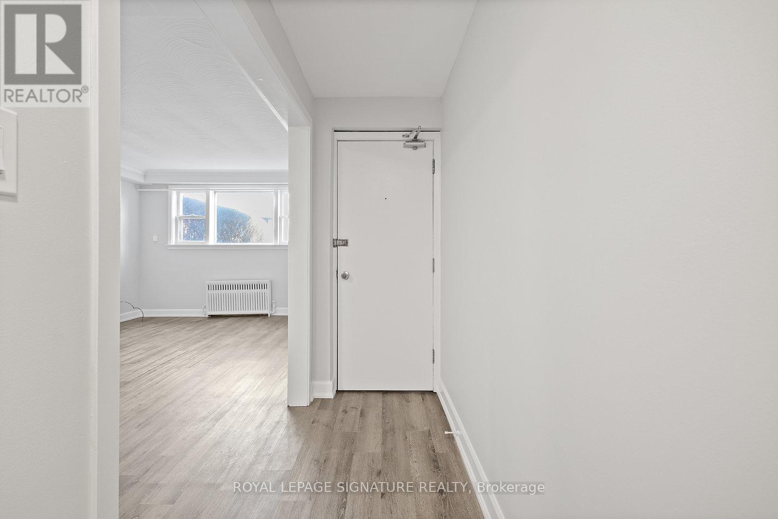1 - 46 Albert Avenue, Toronto (Mimico), Ontario  M8V 2L7 - Photo 5 - W12944216
