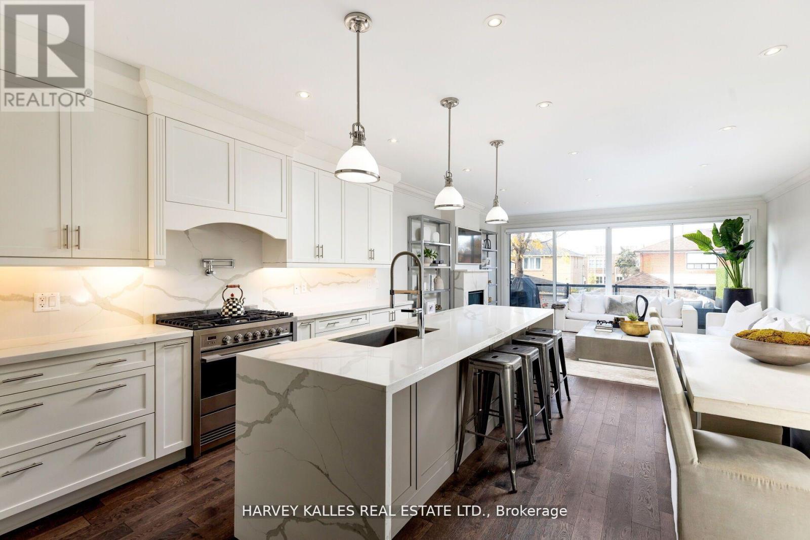 72b Renfield Street, Toronto, Ontario  M6M 4V7 - Photo 5 - W12944284