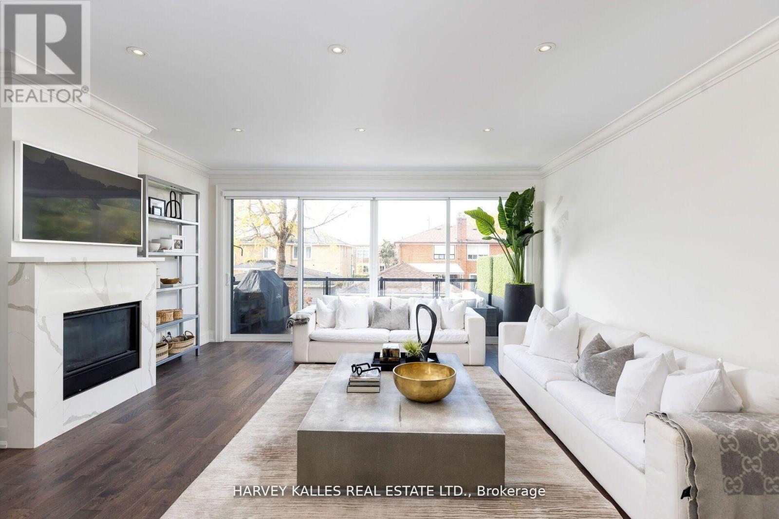 72b Renfield Street, Toronto, Ontario  M6M 4V7 - Photo 6 - W12944284