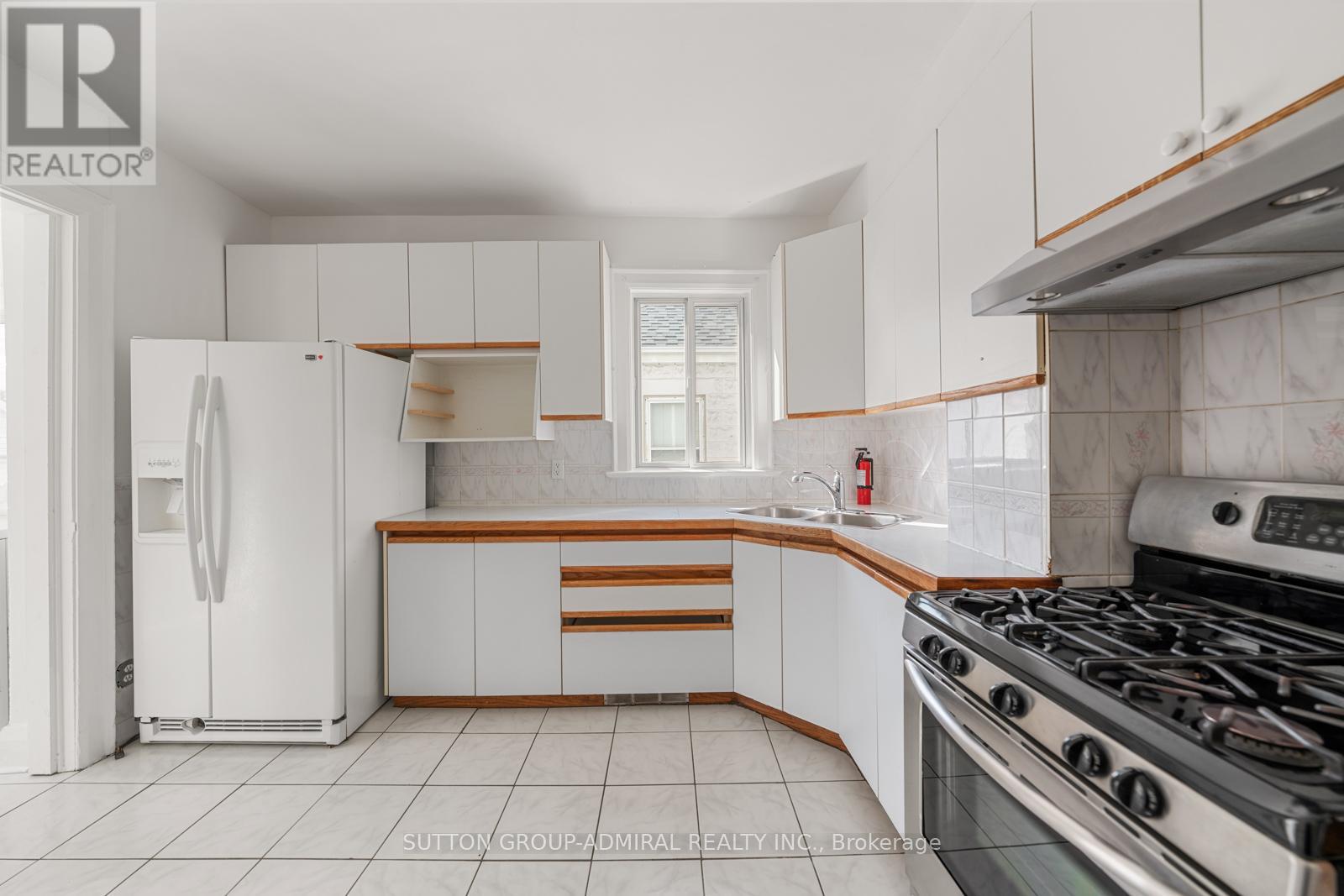 87 Pritchard Avenue, Toronto, Ontario  M6N 1T9 - Photo 6 - W12944320