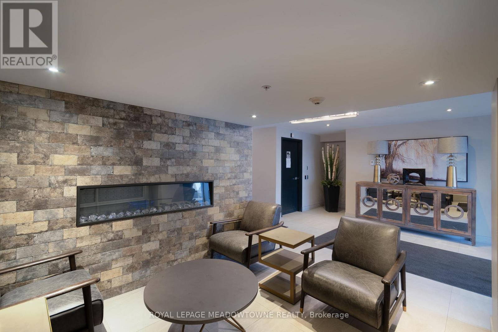 324 - 610 Farmstead Drive, Milton, Ontario  L9T 8X5 - Photo 7 - W12944344