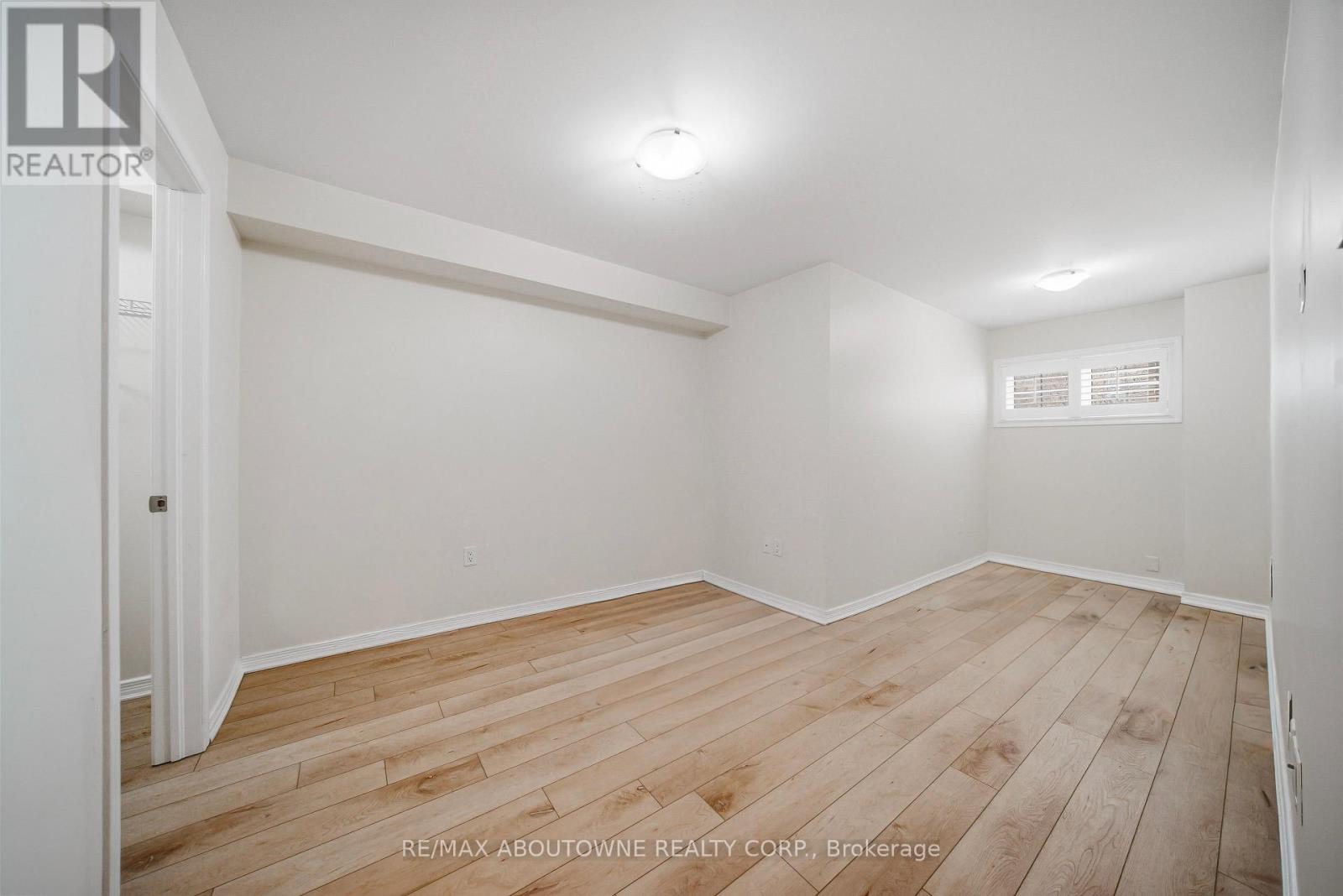 106 - 2441 Greenwich Drive, Oakville, Ontario  L6M 0S4 - Photo 15 - W12944360