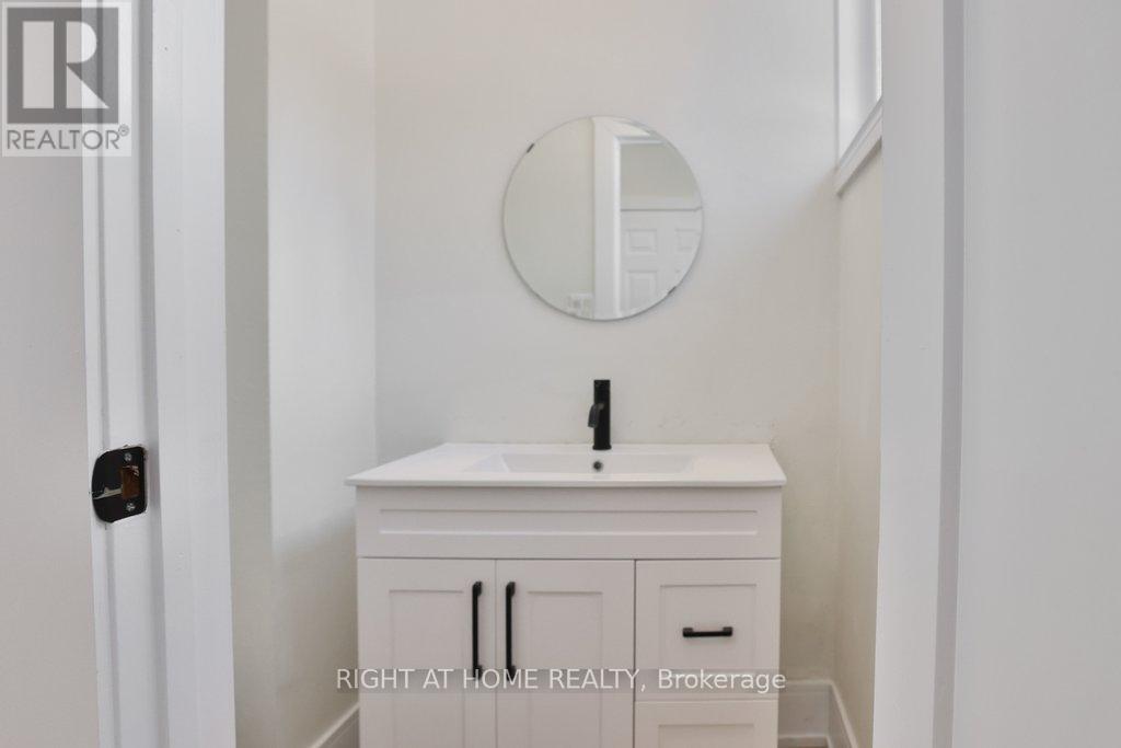 471 Country Club Crescent, Mississauga, Ontario  L5J 2P9 - Photo 16 - W12944366