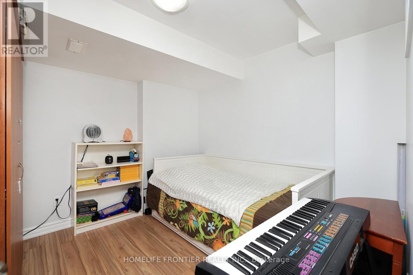 3213 Escada Drive, Mississauga, Ontario  L5M 7V6 - Photo 24 - W12944426