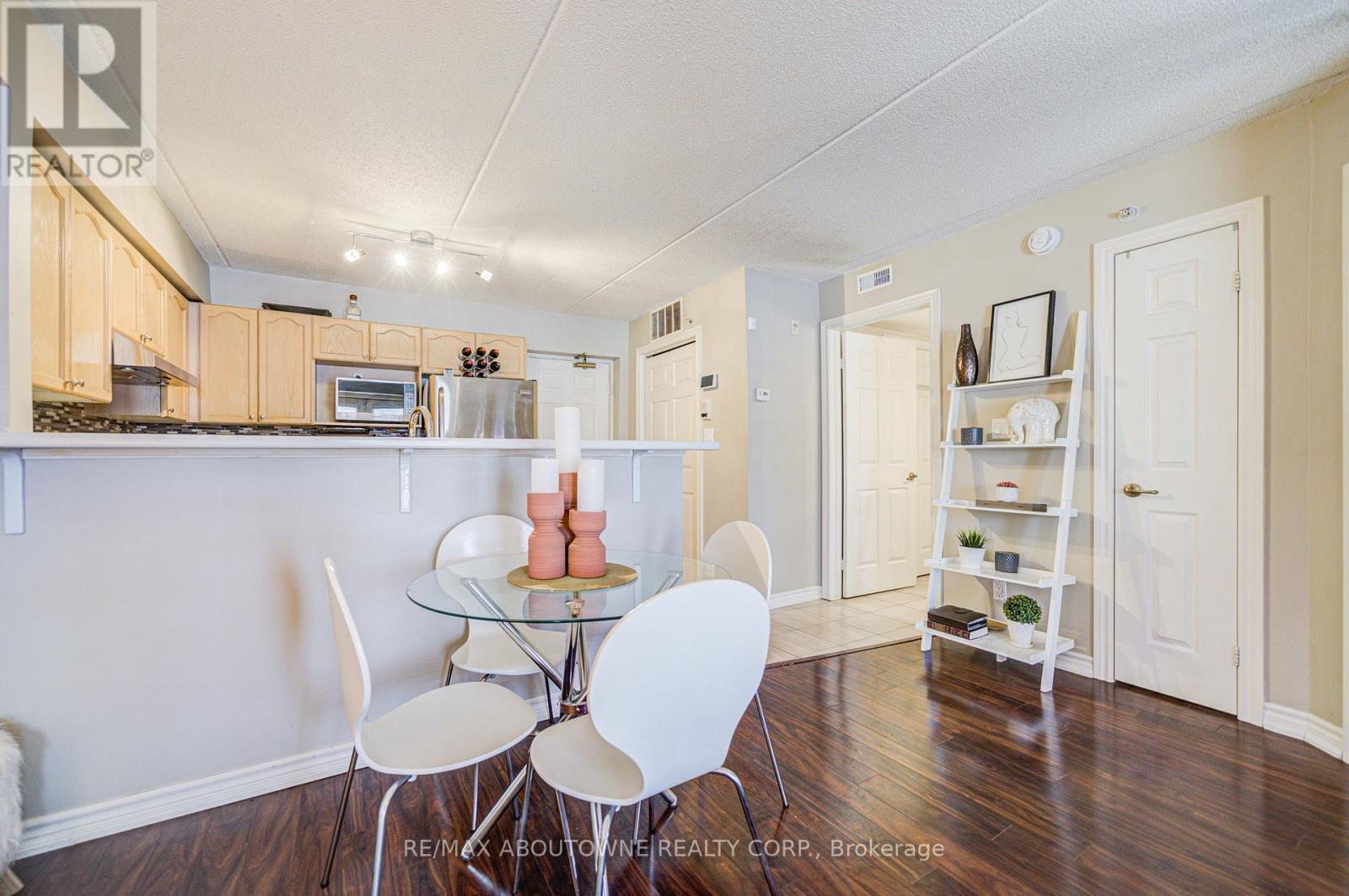 109 - 1490 Bishops Gate, Oakville, Ontario  L6M 4N3 - Photo 14 - W12944450