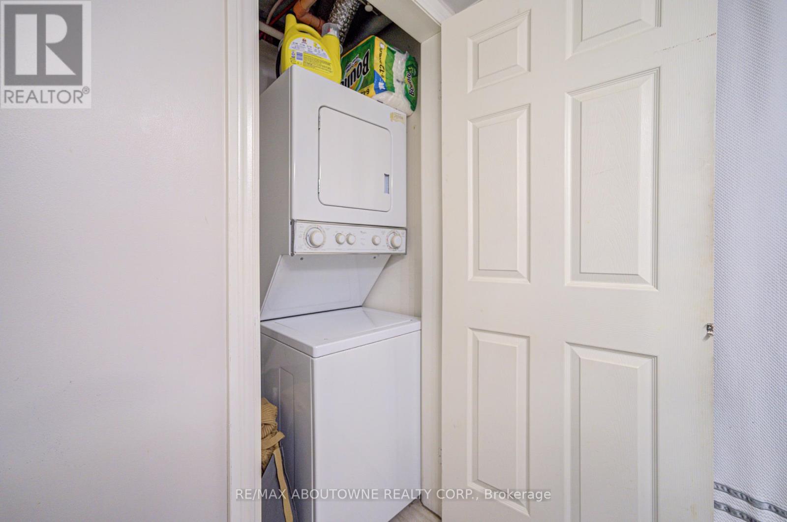 109 - 1490 Bishops Gate, Oakville, Ontario  L6M 4N3 - Photo 24 - W12944450